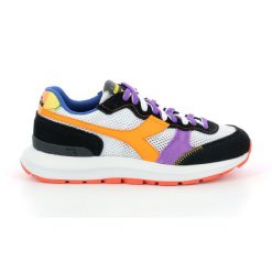 Sneakersy Diadora Kmaro Pride. Białe buty sportowe casual Diadora, bez wzorów, bez zapięcia. W wyprzedaży za 420.00 zł.