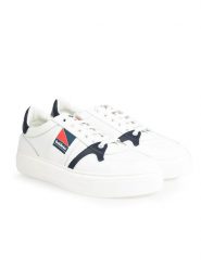 Baldinini Sneakersy | 097900XVIVI | Mężczyzna | Biały. Białe buty sportowe casual Baldinini, z aplikacjami, ze skóry, bez zapięcia. W wyprzedaży za 799.00 zł.