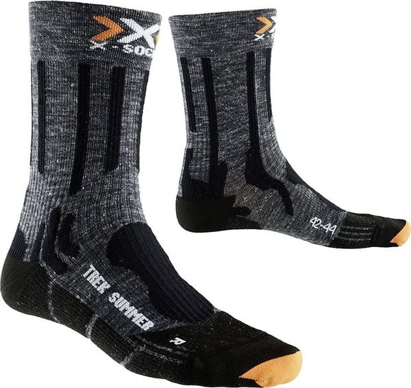 Skarpety sportowe X-Socks Trekking Summer. Czarne skarpetki sportowe X-Socks, bez wzorów, z poliamidu. Za 44.49 zł.