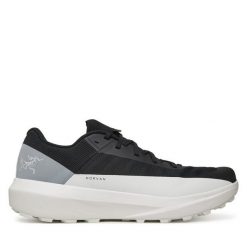 Buty do biegania Arc'teryx. Czarne buty do biegania Arc'teryx, bez wzorów, bez zapięcia, do biegania. Za 799.99 zł.