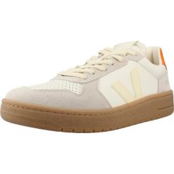 Buty VEJA VE3321698B Biały. Białe buty turystyczne Veja, bez wzorów, z tkaniny, bez zapięcia, trekkingowe. Za 560.99 zł.