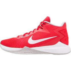 Nike Performance ZOOM EVIDENCE Obuwie do koszykówki university red/white/wolf grey. Buty do koszykówki marki Nike Performance. W wyprzedaży za 276.75 zł.