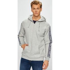 Tommy Jeans - Bluza. Bluzy marki Tommy Jeans. W wyprzedaży za 319.90 zł.