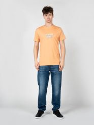 Guess T-Shirt "Embro" | M3GI30K8FQ4 | Mężczyzna | Pomarańczowy. Brązowe t-shirty Guess, m, z aplikacjami, z bawełny, bez kołnierzyka, bez ramiączek. W wyprzedaży za 99.00 zł.