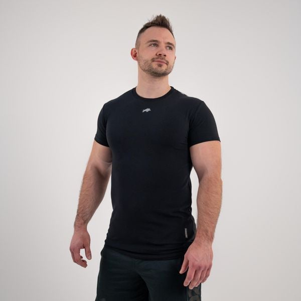 Koszulka slim DZIK® PRO GRIP srebrna. Szare t-shirty sportowe DZIK, bez wzorów, z materiału, bez ramiączek, na fitness i siłownię. Za 259.99 zł.