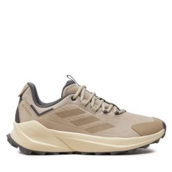 Trekkingi adidas. Brązowe trekkingi Adidas, bez wzorów, bez zapięcia. Za 389.99 zł.