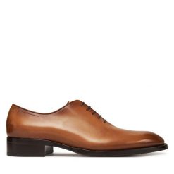 Półbuty BOSS. Brązowe eleganckie półbuty Boss, bez wzorów, bez obcasa, bez zapięcia. Za 1,899.00 zł.
