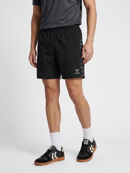 Szorty treningowe Hummel autentyczne. Czarne krótkie spodenki sportowe Hummel, xl, bez wzorów, z elastanu. Za 153.00 zł.