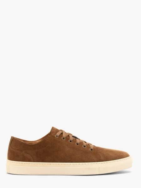 Brązowe buty męskie typu trampki ze skóry welurowej. Brązowe trampki Ryłko, m, bez wzorów, bez zapięcia. W wyprzedaży za 279.99 zł.