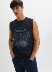 Koszulka bez rękawów z efektem wytarcia. Niebieskie bezrękawniki bonprix, l, bez wzorów, bez kołnierzyka, bez ramiączek. Za 52.99 zł.