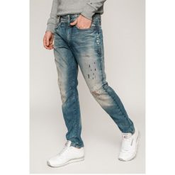 G-Star Raw - Jeansy D-Staq. Jeansy marki G-Star Raw. W wyprzedaży za 459.90 zł.