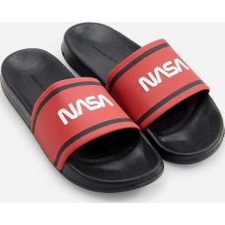 Klapki NASA - Czerwony. Klapki marki Reserved. Za 69.99 zł.