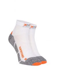 Skarpety biegowe X-Socks Run Discovery 4.0. Białe skarpety X-Socks, bez wzorów, z materiału. Za 50.00 zł.
