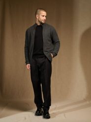 Perfect Cashmere Kaszmirowy kardigan "Cody" w kolorze antracytowym rozmiar: S. Czarne swetry rozpinane Perfect Cashmere, s, bez wzorów, z kaszmiru, bez kołnierzyka, bez ramiączek. Za 434.99 zł.