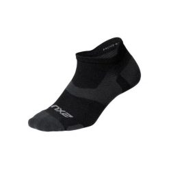 Niewidzialne skarpety 2XU Vectr LightCushion. Czarne skarpety 2XU, bez wzorów, z lycry. Za 130.00 zł.