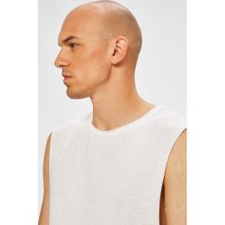 Review - T-shirt. Bezrękawniki Review. W wyprzedaży za 29.90 zł.