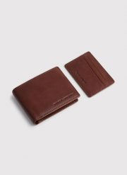 PAKO LORENTE – Zestaw męski skórzany portfel plus wizytownik. Brązowe portfele Pako Lorente, bez wzorów. Za 119.99 zł.