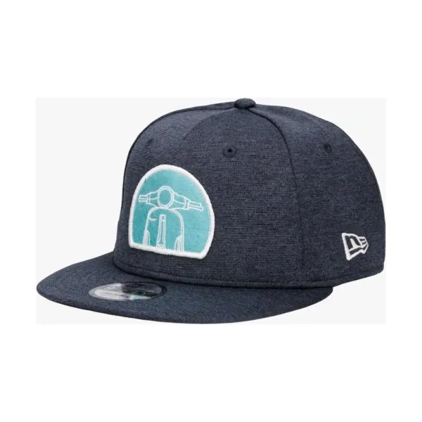New Era Czapka Vespa Shadowtech Patch Nvy 950 , granatowy, rozmiar ML. Niebieskie czapki z daszkiem New Era, z aplikacjami, z materiału. W wyprzedaży za 99.99 zł.