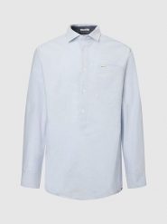 Pepe Jeans Koszula "Lawson" - Regular fit - w kolorze błękitnym rozmiar: XXL. Niebieskie koszule Pepe Jeans, xxl, bez wzorów, z bawełny, bez kołnierzyka, bez ramiączek. Za 150.37 zł.