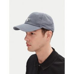 Czapka z daszkiem Barbour. Niebieskie czapki z daszkiem Barbour, bez wzorów. Za 109.99 zł.
