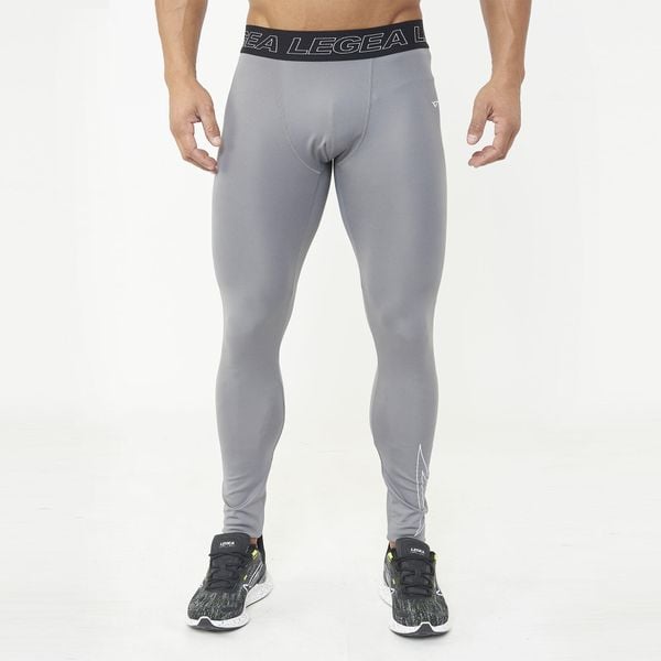 Termoaktywne legginsy treningowe IRONBOY LEG. Czarne bielizna termoaktywna Legea, m, bez wzorów, z poliesteru, bez ramiączek, na fitness i siłownię. Za 88.00 zł.