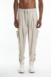 La Haine Inside Us Spodnie | 3M M1247 | Mężczyzna | Beżowy. Brązowe spodnie materiałowe La Haine Inside Us, na co dzień, m, bez wzorów, z gumy, eleganckie. W wyprzedaży za 899.00 zł.