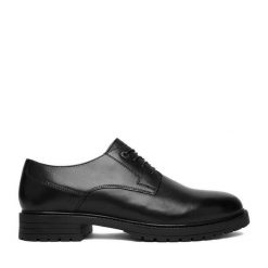 Półbuty Lasocki. Czarne eleganckie półbuty Lasocki, bez wzorów, bez obcasa, bez zapięcia. Za 249.99 zł.