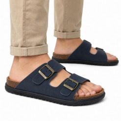Klapki męskie Wrangler BELVILLE SLIDER MEN LOW. Brązowe klapki Wrangler, z materiału. Za 139.00 zł.