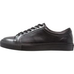 Royal RepubliQ SPARTACUS BASE SHOE Sneakersy niskie black. Buty sportowe casual marki Royal RepubliQ. Za 589.00 zł.