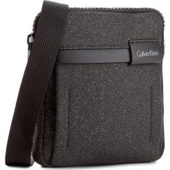 Saszetka CALVIN KLEIN BLACK LABEL - Neil Mini Flat Cross K50K503194 001. Saszetki i nerki marki Calvin Klein Black Label. W wyprzedaży za 239.00 zł.