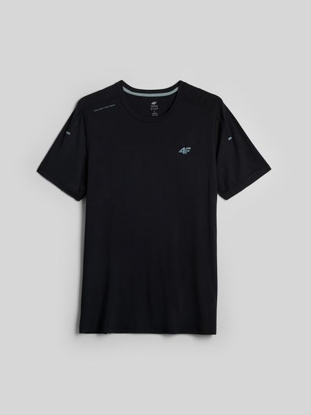 4F Koszulka trekkingowa z włókna bambusowego męska - czarna M. Czarne t-shirty 4F, m, bez wzorów, z materiału, bez kołnierzyka, bez ramiączek. Za 119.99 zł.