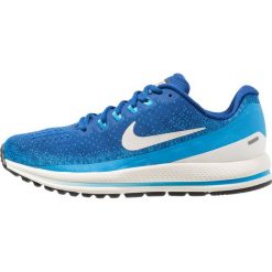 Nike Performance AIR ZOOM VOMERO 13 Obuwie do biegania treningowe gym blue/light bone/blue hero/sail. Buty do biegania marki Nike Performance. Za 779.00 zł.