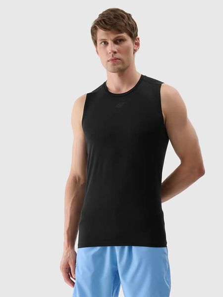 4F Top sportowy w kolorze czarnym rozmiar: L. Czarne t-shirty sportowe 4F, bez wzorów, z materiału, bez ramiączek, na fitness i siłownię. Za 55.95 zł.