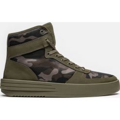 Khaki sneakery męskie. Buty sportowe casual marki Kazar. Za 469.00 zł.