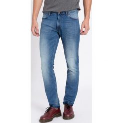 Wrangler - Jeansy Greensboro. Jeansy marki Wrangler. Za 349.90 zł.