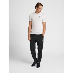 Jogging Hummel GG 12. Czarne szorty Hummel, s, bez wzorów, sportowe. W wyprzedaży za 167.75 zł.