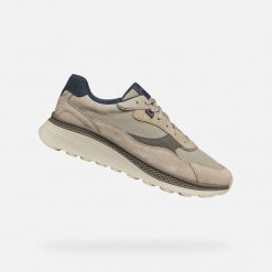 Trenerzy Geox Spherica Actif X1. Brązowe buty sportowe casual Geox, bez wzorów, bez zapięcia. Za 437.99 zł.