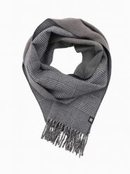 Dwustronny męski szalik w kratkę z frędzlami – czarno-biały V1 OM-ACSF-0118 - uniwersalny. Czarne szaliki Ombre Clothing, bez wzorów, z materiału. Za 53.99 zł.