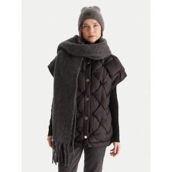 Szalik Calvin Klein. Szare szaliki CALVIN KLEIN, bez wzorów. Za 429.99 zł.