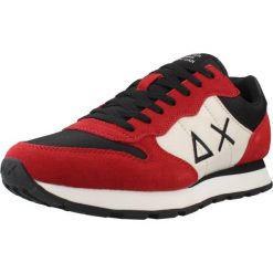 Buty SUN68 SCPZ43107 Czerwony. Czerwone buty turystyczne SUN68, bez wzorów, ze skóry, bez zapięcia, na fitness i siłownię. Za 334.99 zł.
