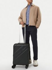 Reebok Walizka kabinowa CEO-RBK-028-S Czarny. Czarne walizki Reebok, bez wzorów. Za 279.99 zł.