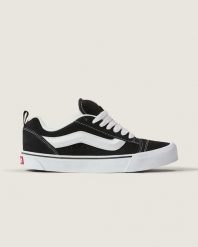 VANS Knu Skool Tenisówki unisex. Czarne trampki Vans, bez wzorów, bez zapięcia. Za 299.99 zł.