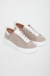 Sneakersy męskie nubuk Wembley ALEXANER SMITH. Buty sportowe casual Alexander Smith, bez wzorów, z nubiku, bez zapięcia. W wyprzedaży za 790.30 zł.