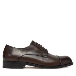 Półbuty BOSS. Brązowe eleganckie półbuty Boss, bez wzorów, bez obcasa, bez zapięcia. Za 1,199.00 zł.