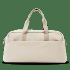 Duża torba sportowa WINGS WILLOW BEIGE. Brązowe torby na ramię Wings, bez wzorów, z materiału, na ramię, duże, bez dodatków. Za 259.90 zł.