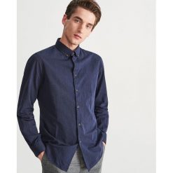 Jeansowa koszula slim fit - Granatowy. Koszule marki Reserved. Za 119.99 zł.