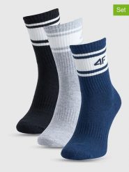 4F Skarpety sportowe (3 pary) w kolorze czarno-szaro-granatowym rozmiar: 43-46. Czarne skarpetki sportowe 4F, bez wzorów. Za 35.10 zł.
