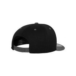 Czapka Flexfit 110. Czarne czapki z daszkiem FLEXFIT, bez wzorów. Za 95.30 zł.