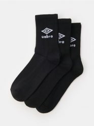 Skarpetki 3 pack Umbro - czarny. Czarne skarpety Sinsay, bez wzorów. Za 22.99 zł.