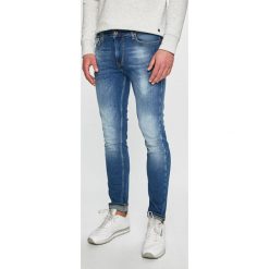 Mustang - Jeansy Vegas. Niebieskie jeansy Mustang. W wyprzedaży za 219.90 zł.